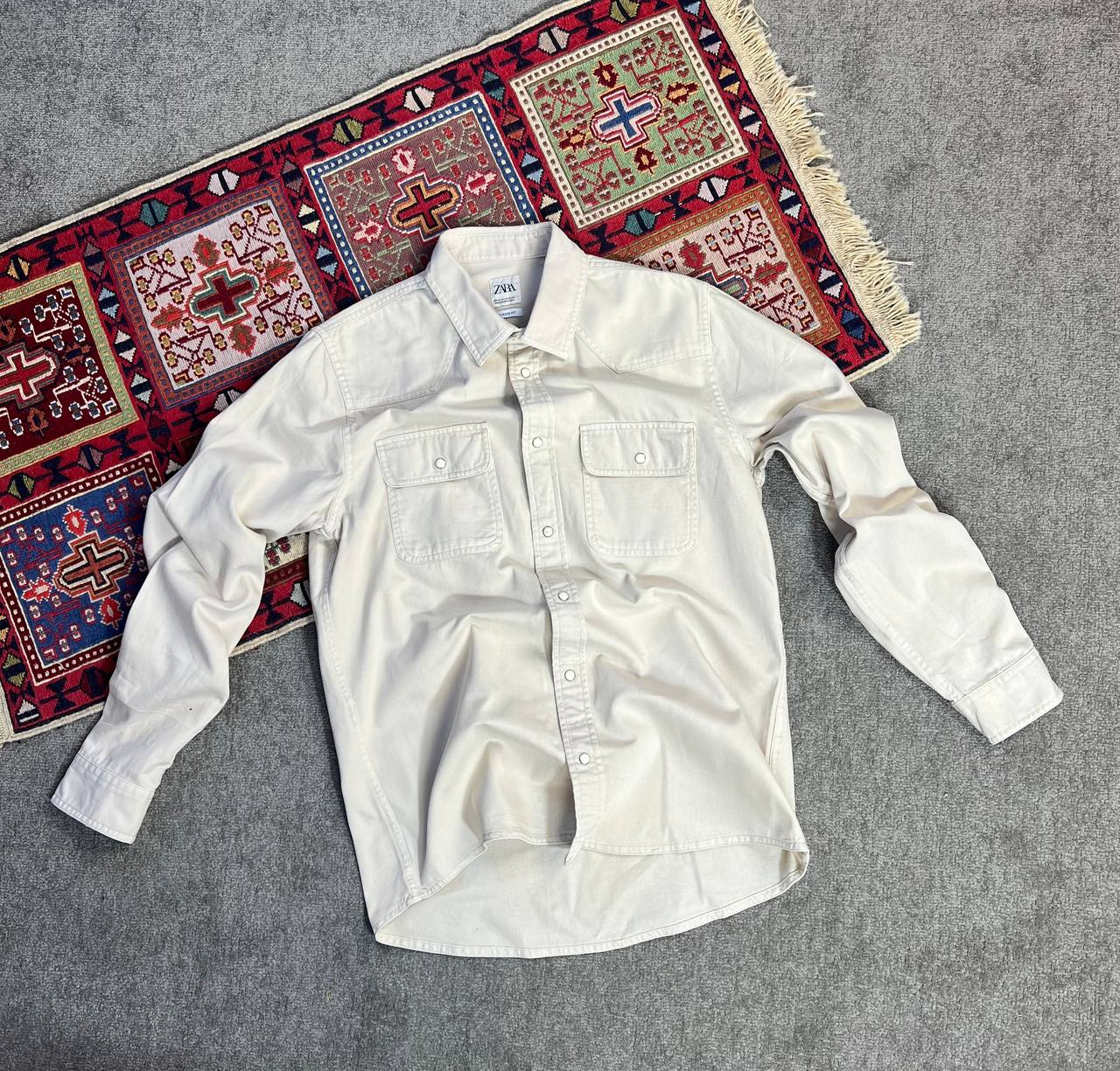 پیراهن مردانه ZARA استوک اورجینال | کتان 100٪ با فیت آزاد – استوک مارک باز