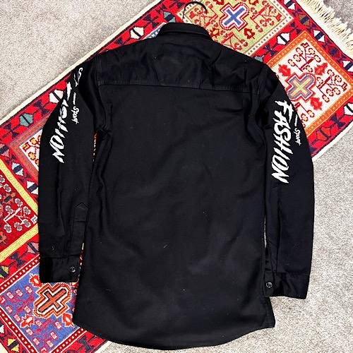 پیراهن کتان کشی مشکی  نوجوان طرح دار | استوک اورجینال | استوک مارک باز