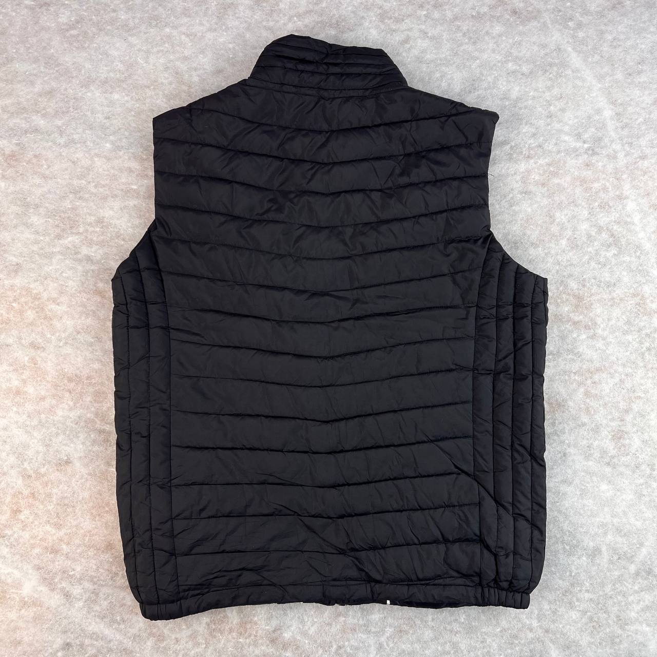 جلیقه پافر مردانه ریز  الیاف  سایز L | استوک اورجینال  – استوک مارک باز