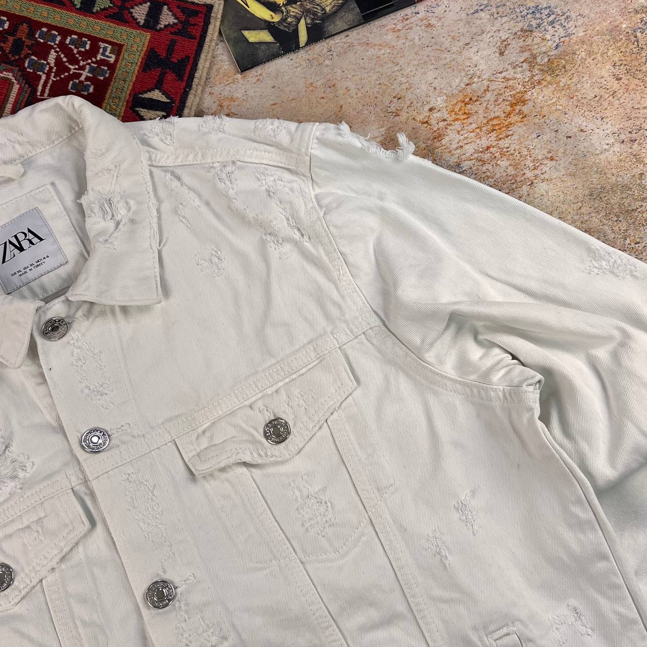 کاپشن جین سفید  ZARA سایز XL | استوک اورجینال -استوک مارک‌ باز