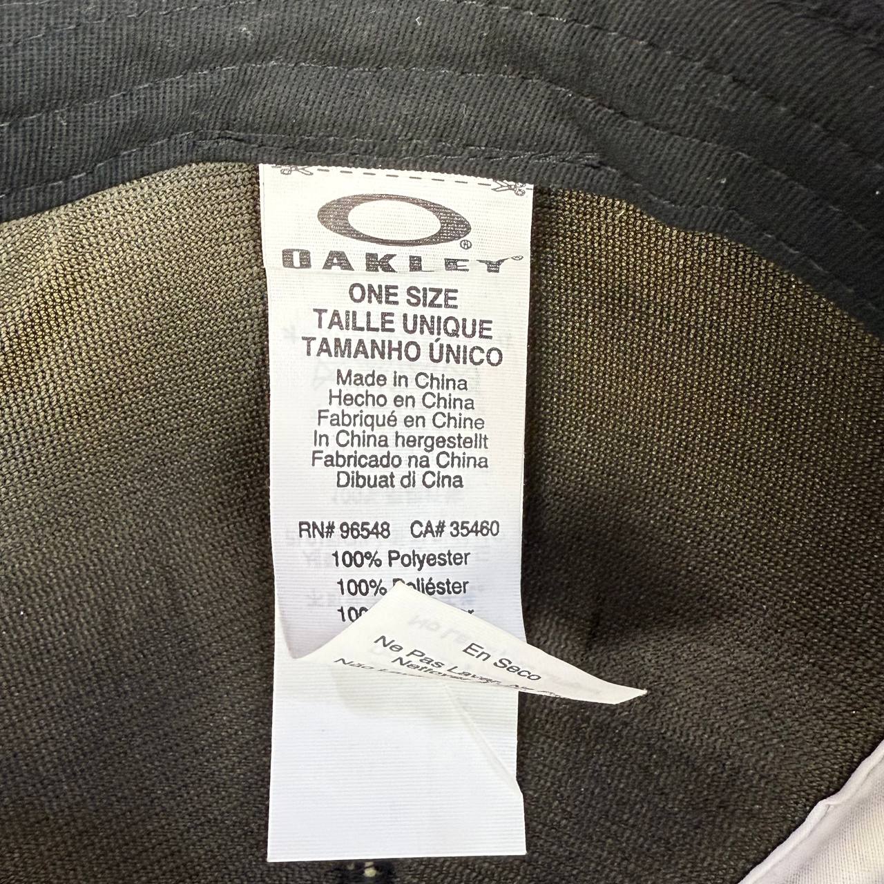 🧢 کلاه کپ اورجینال Oakley مشکی سفید | پشت توری اسفنجی + ضمانت اصالت | فقط 1 عدد